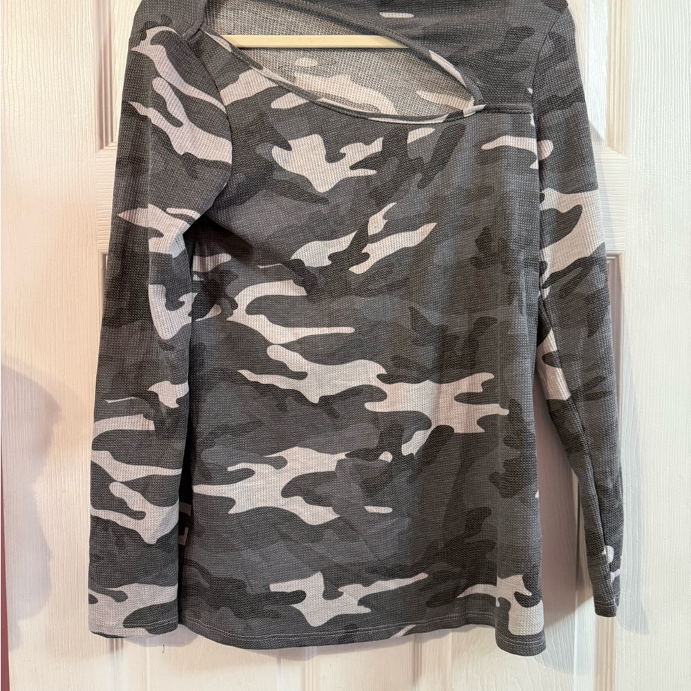 BiBi Gray Camouflage Long Sleeve Hoodie